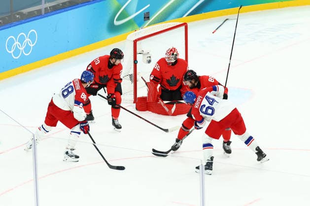 February 18, 2026, Milan, Lombardy, Italy: DAVID KAMPF 64 of Czechia shoots during the Quarterfinal game between Team Canada (CAN) and Team Czechia (CZE) at the Milano Cortina 2026 Olympic Games, Olympische Spiele, Olympia, OS Milan Italy - ZUMAc179 20260218_oly_c179_062 Copyright: xMickaelxChavetx
