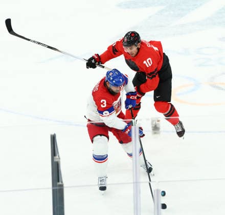 February 18, 2026, Milan, Lombardy, Italy: RADKO GUDAS 3 of Czechia and NICK SUZUKI 10 of Canada battle for the puck in the Quarterfinal game between Team Canada (CAN) and Team Czechia (CZE) at the Milano Cortina 2026 Olympic Games, Olympische Spiele, Olympia, OS Olympics 2026: Milano Cortina: Ice hockey, Eishockey Men: CAN:CZE  - ZUMAc179 20260218_oly_c179_068 Copyright: xMickaelxChavetx