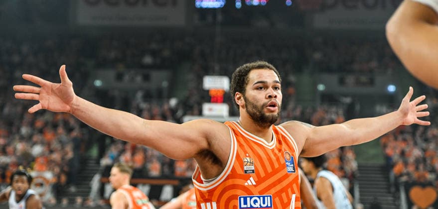 GER, BBL, ratiopharm Ulm vs EWE Baskets Oldenburg 18.02.2026, ratiopharm arena, Neu-Ulm, GER, BBL, ratiopharm Ulm vs EWE Baskets Oldenburg, im Bild Christopher Ledlum (Ulm, 4)