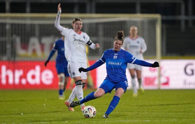 18.02.2026, Hänsch-Arena, Meppen, GER, 2.Frauen-Bundesliga. SV Meppen vs Eintr. Frankfurt II, Chantal Schouwstra (SV Meppen 20) DFL REGULATIONS PROHIBIT ANY USE OF PHOTOGRAPHS AS IMAGE SEQUENCES AND OR QUASI-VIDEO. Meppen Niedersachsen Deutschland Hänsch-Arena