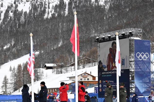 (260218) -- LIVIGNO, Feb. 18, 2026 -- The awarding ceremony for the snowboard men s slopestyle is held at the Milan-Cortina 2026 Olympic Winter games, Winterspiele,Spiele, Summer games in Livigno, Italy, Feb. 18, 2026. ) (MICO2026)ITALY-LIVIGNO-OLYMPIC WINTER GAMES-SNOWBOARD-MEN S SLOPESTYLE-FINAL XiaxYifang 