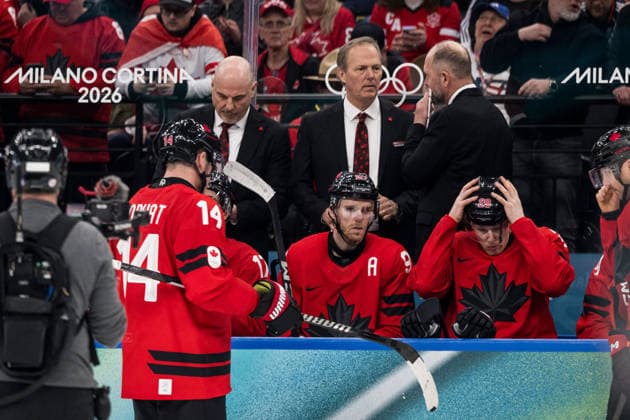 260218 Head coach Jon Cooper and Connor McDavid of Canada in the men s Ice hockey, Eishockey quarterfinal between Canada and Czech Republic during day 12 of the 2026 Winter Olympics on February 18, 2026 in Milan. Photo: Carl Sandin BILDBYRAN kod CS CS0886 ishockey ice hockey Olympic Games, Olympische Spiele, Olympia, OS olympics winter olympics os ol olympiska spel vinter-os olympiske leker milano cortina 2026 milan cortina 2026 milano cortina 2026 olympic games milano cortina 2026 winter olympic games milano cortina-os milano cortina-ol vinter-ol 12 bbeng czech republic tjeckien kanada canada *** 260218 Head coach Jon Cooper and Connor McDavid of Canada in the men s ice hockey quarterfinal between Canada and Czech Republic during day 12 of the 2026 Winter Olympics on February 18, 2026 in Milan Photo Carl Sandin BILDBYRAN kod CS CS0886 ishockey ice hockey olympic games olympics winter olympics os ol olympiska spel vinter os olympiske leker milano cortina 2026 milan cortina 2026 milano cortina 2026 olympic games milano cortina 2026 winter olympic games milano cortina os milano cortina ol vinter ol 12 bbeng czech republic czech republic kanada canada  Copyright: CARLxSANDIN BB260218CS001