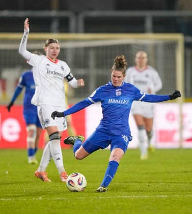 18.02.2026, Hänsch-Arena, Meppen, GER, 2.Frauen-Bundesliga. SV Meppen vs Eintr. Frankfurt II, Chantal Schouwstra (SV Meppen 20) DFL REGULATIONS PROHIBIT ANY USE OF PHOTOGRAPHS AS IMAGE SEQUENCES AND OR QUASI-VIDEO. Meppen Niedersachsen Deutschland Hänsch-Arena