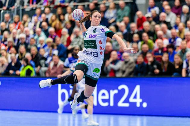 Lea Neubrander (FRISCH AUF Goeppingen, 81) im Torwurf GER, HSG Blomberg-Lippe vs. FRISCH AUF Goeppingen, Handball, 1. Bundesliga Frauen, 18. Spieltag, 18.02.2026 GER, HSG Blomberg-Lippe vs. FRISCH AUF Goeppingen, Handball, 1. Bundesliga Frauen, 18. Spieltag, 18.02.2026 Blomberg Copyright: xEibner-Pressefoto JanxRollingerx EP_JSK