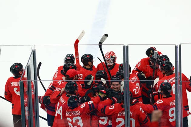 February 18, 2026, Milan, Lombardy, Italy: MITCH MARNER 93 of Canada celebrates scoring the winning goal during the overtime of the Quarterfinal game between Team Canada (CAN) and Team Czechia (CZE) at the Milano Cortina 2026 Olympic Games, Olympische Spiele, Olympia, OS Canada won 4:3. Milan Italy - ZUMAc179 20260218_oly_c179_079 Copyright: xMickaelxChavetx