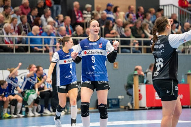 HSG Blomberg-Lippe (GER) vs. Frisch Auf Goeppingen (GER), Handball, 1. Handball Bundesliga Frauen, 18. Spieltag, 18.2.2026, Saision 2025 2026, Blomberg Nieke Kuehne (HSG Blomberg-Lippe, 09) jubelt nach einem Tor Blomberg Sporthalle an der Ulmenallee Deutschland