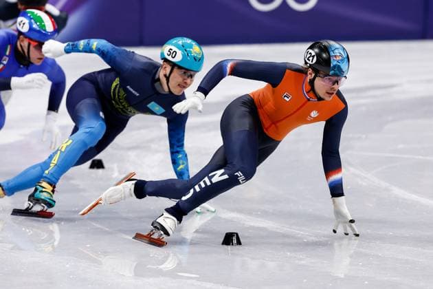 MILAN , 18-02-2026 , Milano Ice Skating Arena , Olympic Winter games, Winterspiele,Spiele, Summer games 2026 - Short Track 18-02 Men™s 500m Quarterfinals , Picture shows Melle van t Wout, Abzal Azhgaliyev Olympic Winter Games 2026 - Short Track 18-02  x201712689x Copyright: