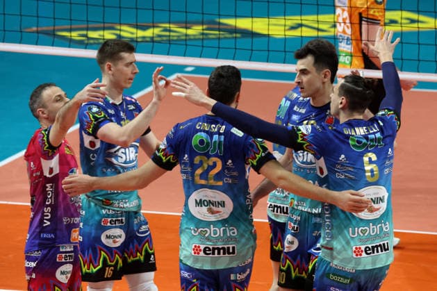 DEU, Champions-League, BR Volleys vs. Sicoma Monini Perugia, 18.02.2026, Max-Schmeling-Halle, Berlin, DEU, Champions-League, BR Volleys vs. Sicoma Monini Perugia, im Bild Perugia-Spielerkreis