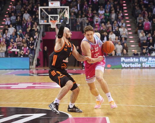 Patrick Heckmann Telekom Baskets Bonn vs. Tommy Kuhse Rasta Vechta 21. Speiltag - Saison 2025 26