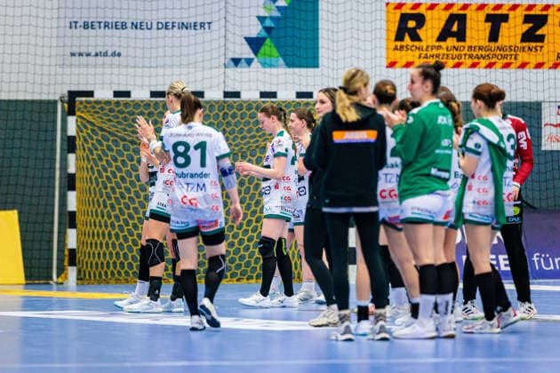 Die Mannschaft von FRISCH AUF Goeppingen ist enttaeuscht traurig nach 40:22 Niederlage GER, HSG Blomberg-Lippe vs. FRISCH AUF Goeppingen, Handball, 1. Bundesliga Frauen, 18. Spieltag, 18.02.2026 GER, HSG Blomberg-Lippe vs. FRISCH AUF Goeppingen, Handball, 1. Bundesliga Frauen, 18. Spieltag, 18.02.2026 Blomberg Copyright: xEibner-Pressefoto JanxRollingerx EP_JSK