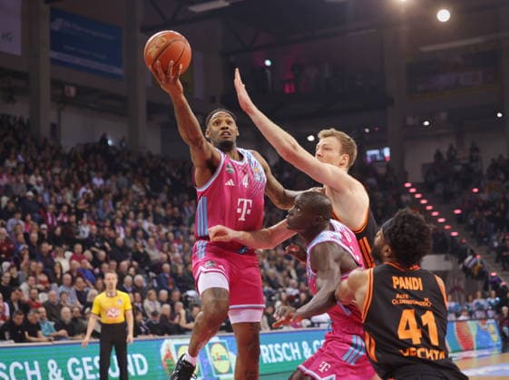 Jeff Garrett Telekom Baskets Bonn vs. Lars Thiemann Rasta Vechta 21. Speiltag - Saison 2025 26