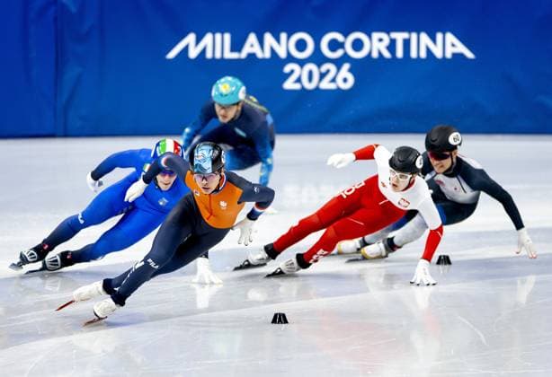 MILAN - Melle van t Wout during the 500-meter short track Speed skating, Eisschnelllauf quarterfinals at the Milan Ice Skating Area at the Milan Winter Olympics. IRIS VAN DEN BROEK ANP xVIxANPxSportx xxANPxIVx 551116243 originalFilename: 551116243.jpg