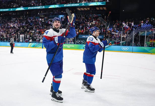 (260218) -- MILAN, Feb. 18, 2026 -- Pavol Regenda (L) and Adam Liska of Slovakia greet the spectators after the Ice hockey, Eishockey men s play-offs quarterfinal between the Slovakia and Germany at the Milan-Cortina 2026 Olympic Winter games, Winterspiele,Spiele, Summer games in Milan, Italy, Feb. 18, 2026. ) (MICO2026)ITALY-MILAN-OLYMPIC WINTER GAMES-ICE HOCKEY-MEN-PLAY-OFFS QUARTERFINALS-SVK VS GER WangxKaiyan 