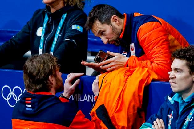 national coach Niels Kerstholt of TeamNL talks while watching atheletes Men s 500m Quarterfinals, Milano Cortina 2026 Winter Olympics: Day 12, Short Track Speed skating, Eisschnelllauf - Milano Cortina 2026 Winter Olympics: Day 12, Milano Speed Skating Stadium, February 18, 2026, Milan, Italy.