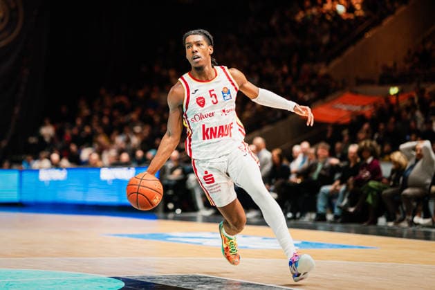 Easycredit BBL: Basketball Braunschweig Löwen - Fitness First Würzburger Baskets, 18.02.26 Marcus Carr (Würzburg Baskets, 5) am Ball; Easycredit BBL: Basketball Braunschweig Löwen vs. Fitness First Würzburger Baskets am 18.02.2026 in der Volkswagen Halle, Braunschweig Copyright: xBEAUTIFULxSPORTS Tonhäuserx
