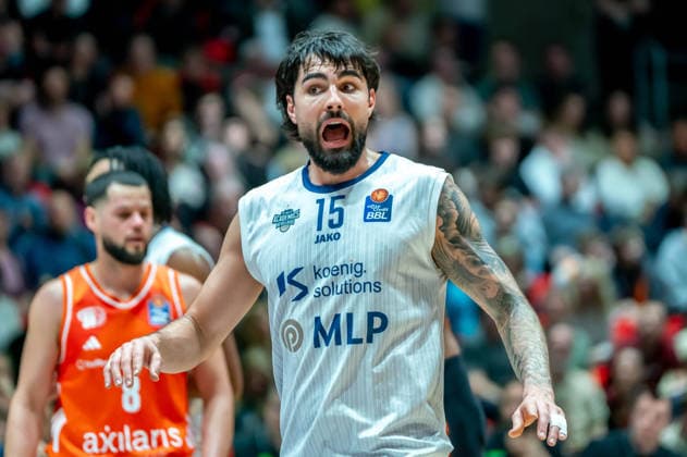 Chemnitz, Deutschland 18. Februar 2026: 1.BBL - 2025 2026 - Niners Chemnitz vs. MLP Academics Heidelberg Im Bild: Marcel Keßen (MLP) Copyright: xFotostandx xNachtigallx