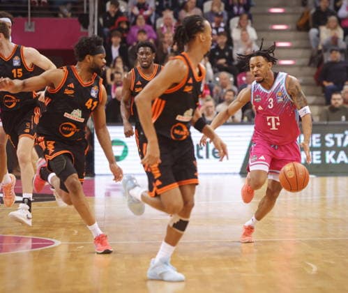 Zachery Cooks Telekom Baskets Bonn vs. Rasta Vechta 21. Speiltag - Saison 2025 26