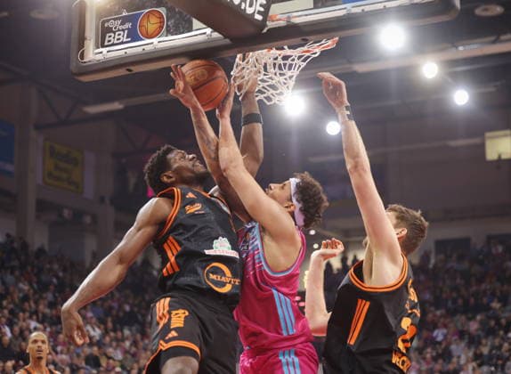 Michael Kessens Telekom Baskets Bonn vs. Rasta Vechta 21. Speiltag - Saison 2025 26