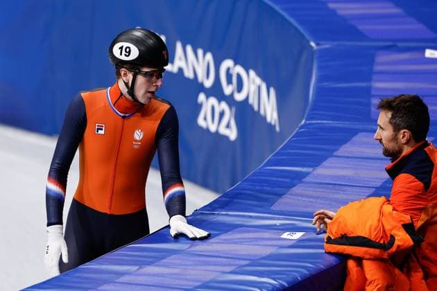 MILAN , 18-02-2026 , Milano Ice Skating Arena , Olympic Winter games, Winterspiele,Spiele, Summer games 2026 - Short Track 18-02 Men™s 500m Semifinals , Picture shows Jens van t Wout, shorttrackbondscoach Niels Kerstholt Olympic Winter Games 2026 - Short Track 18-02  x201713580x Copyright: