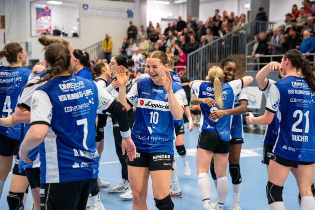 HSG Blomberg-Lippe (GER) vs. Frisch Auf Goeppingen (GER), Handball, 1. Handball Bundesliga Frauen, 18. Spieltag, 18.2.2026, Saision 2025 2026, Blomberg Maxi Muehlner (HSG Blomberg-Lippe, 10) jubelt nach dem Sieg gegen Frisch Auf Goeppingen (GER) Blomberg Sporthalle an der Ulmenallee Deutschland