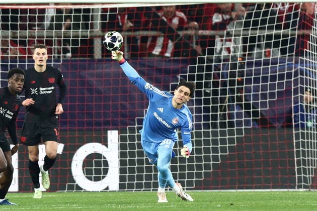 UEFA Champions League - Olympiacos FC vs Bayer 04 Leverkusen - Kostas Tzolakis goalkeeper of Olympiacos FC in action during the UEFA Champions League Play-Offs 1st leg soccer match between Olympiacos FC and Bayer 04 Leverkusen in Georgios Karaiskakis Stadium, Piraeus, Greece, on 18 February 2026. IMAGO ONE INCH PRODUCTIONS PIRAEUS GREECE Copyright: xONExINCHxPRODUCTIONSx 6859820