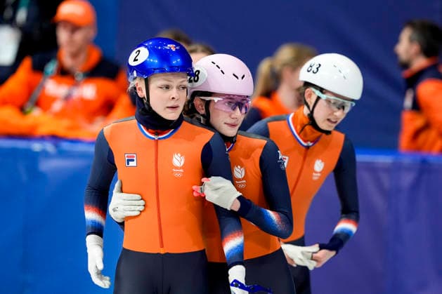 Xandra Velzeboer, 2, Zoe Florence Deltrap, 28, and Selma Poutsma, 83 of Team Netherlands look on after winning silver during the Women s Short Track Speed skating, Eisschnelllauf 3000m Relay Finals at the Milano Figure skating, Eiskunstlauf Arena in Milan, Italy on Wednesday, February 18, 2026. Korean won gold and Canada won bronze.  OLY20260218115 RICHARDxELLIS