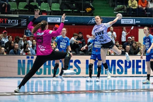 Lena Ivancok (SUN, 29), Pam Korsten (VfL Oldenburg, 26), Sportunion Neckarsulm vs. VfL Oldenburg, Handball, Frauen, 1. Bundesliga, 18. Spieltag, Saison 2025 2026, 18.02.2026 Sportunion Neckarsulm vs VfL Oldenburg, Handball, Frauen, 1. Bundesliga, 18. Spieltag, Saison 2025 2026, 18.02.2026 Neckarsulm Copyright: xEibner-Pressefoto ChristianaxKunx EP_CKZ