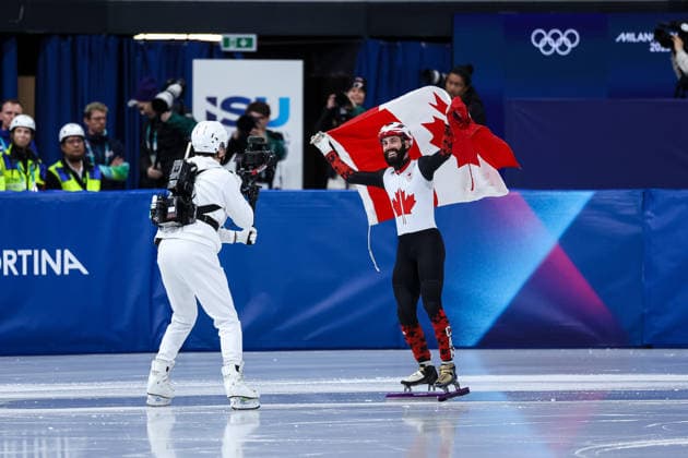Steven Dubois (CAN) celebrates the 1st place, Gold Medal during the Olympic Winter games, Winterspiele,Spiele, Summer games Milano-Cortina 2026, Short Track Speed skating, Eisschnelllauf Men s 500m Finals on February 18, 2026 at Milano Ice Skating Arena in Milan, Italy  Copyright: xFabrizioxCarabelli IPAxSportx xipa-agency.netx xx IPA_71705470 IPA_Agency_IPA71705470