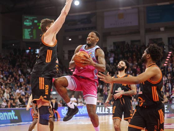 Jeff Garrett Telekom Baskets Bonn vs. Rasta Vechta 21. Speiltag - Saison 2025 26