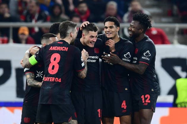 UEFA Champions League - Olympiacos FC vs Bayer 04 Leverkusen - Patrik Schick of Bayer 04 Leverkusen celebrates with his teamates after scoring during the UEFA Champions League Play-Offs 1st leg soccer match between Olympiacos FC and Bayer 04 Leverkusen in Georgios Karaiskakis Stadium, Piraeus, Greece, on 18 February 2026. IMAGO ONE INCH PRODUCTIONS PIRAEUS GREECE Copyright: xONExINCHxPRODUCTIONSx 6860023