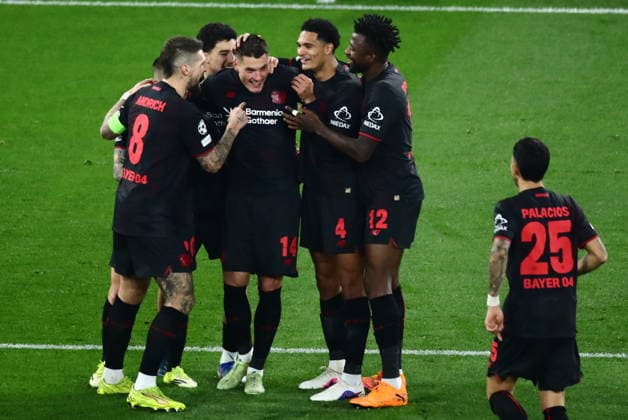 UEFA Champions League - Olympiacos FC vs Bayer 04 Leverkusen - Patrik Schick of Bayer 04 Leverkusen celebrates with his teamates after scoring during the UEFA Champions League Play-Offs 1st leg soccer match between Olympiacos FC and Bayer 04 Leverkusen in Georgios Karaiskakis Stadium, Piraeus, Greece, on 18 February 2026. IMAGO ONE INCH PRODUCTIONS PIRAEUS GREECE Copyright: xONExINCHxPRODUCTIONSx 6860025