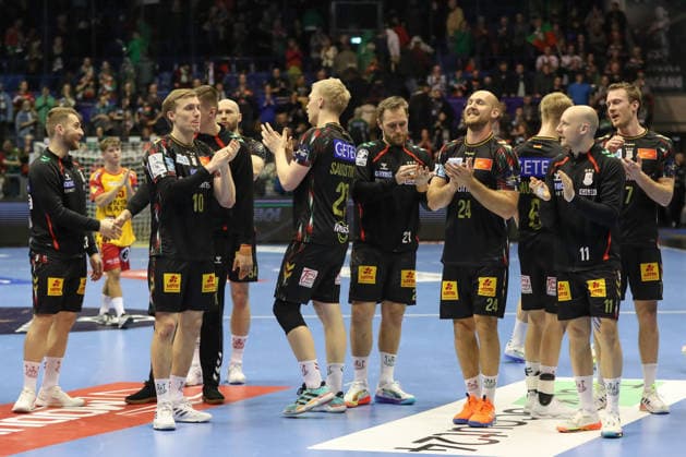 18.02.2026, xgox, Handball, EHF Champions League, SC Magdeburg - GOG Handbold v.l. Magdeburg Jubel ueber den Sieg, Jubel nach Spielende Magdeburg