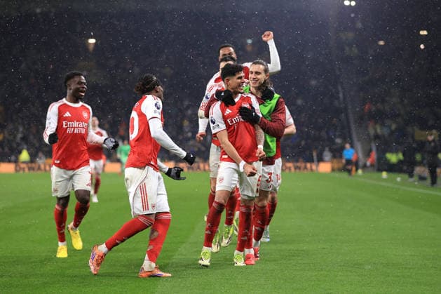 Football - Premier League - Wolverhampton Wanderers v Arsenal 18th February 2026 - Premier League - Wolverhampton Wanderers v Arsenal - Piero Hincapie of Arsenal celebrates scoring their 2nd goal with his teammates - Photo: Simon Stacpoole Offside. Wolverhampton UK Copyright: xSimonxStacpoolexOffside