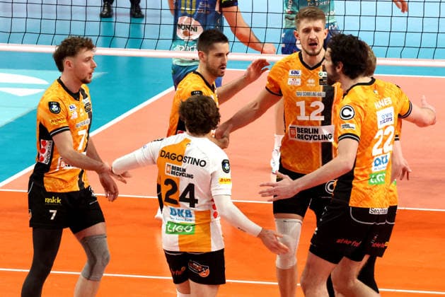 DEU, Champions-League, BR Volleys vs. Sicoma Monini Perugia, 18.02.2026, Max-Schmeling-Halle, Berlin, DEU, Champions-League, BR Volleys vs. Sicoma Monini Perugia, im Bild BR Volleys-Spielerkreis