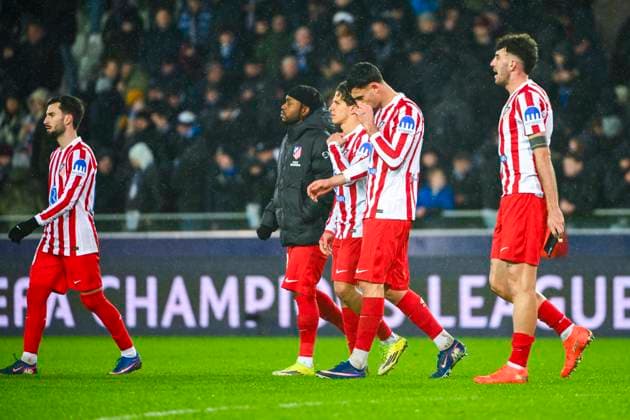 Club Brugge v Atletico de Madrid - UEFA Champions League BRUGGE, BELGIUM - FEBRUARY 18 : Players of Atletico Madrid dejected after the game during the UEFA Champions League 2025 26 knockout phase play-off match first leg between Club Brugge and Atletico de Madrid on February 18, 2026 in Brugge, Belgium, 18 02 2026 Brugge Belgium  Copyright: xVincentxKalutx
