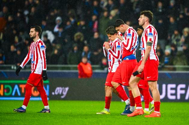 Club Brugge v Atletico de Madrid - UEFA Champions League BRUGGE, BELGIUM - FEBRUARY 18 : Players of Atletico Madrid dejected after the game during the UEFA Champions League 2025 26 knockout phase play-off match first leg between Club Brugge and Atletico de Madrid on February 18, 2026 in Brugge, Belgium, 18 02 2026 Brugge Belgium  Copyright: xVincentxKalutx