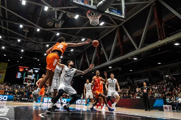 GER, easy-Credit Basketball-Bundesliga, Niners Chemnitz - MLP Academics Heidelberg. 18.02.2026, Messe, Chemnitz, GER, easy-Credit Basketball-Bundesliga, Niners Chemnitz - MLP Academics Heidelberg. Foto Alexander Trienitz Chemnitz Messe Sachsen Deutschland