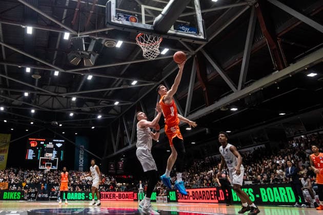 GER, easy-Credit Basketball-Bundesliga, Niners Chemnitz - MLP Academics Heidelberg. 18.02.2026, Messe, Chemnitz, GER, easy-Credit Basketball-Bundesliga, Niners Chemnitz - MLP Academics Heidelberg. Yordan Minchev (Niners Chemnitz, 91) Foto Alexander Trienitz Chemnitz Messe Sachsen Deutschland