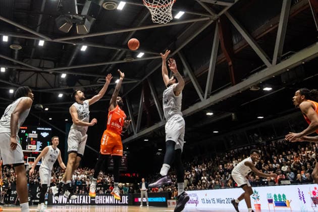 GER, easy-Credit Basketball-Bundesliga, Niners Chemnitz - MLP Academics Heidelberg. 18.02.2026, Messe, Chemnitz, GER, easy-Credit Basketball-Bundesliga, Niners Chemnitz - MLP Academics Heidelberg. John Edward Newman III (Niners Chemnitz, 9) Foto Alexander Trienitz Chemnitz Messe Sachsen Deutschland