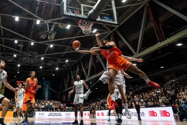 GER, easy-Credit Basketball-Bundesliga, Niners Chemnitz - MLP Academics Heidelberg. 18.02.2026, Messe, Chemnitz, GER, easy-Credit Basketball-Bundesliga, Niners Chemnitz - MLP Academics Heidelberg. Kostja Mushidi (Niners Chemnitz, 11) Foto Alexander Trienitz Chemnitz Messe Sachsen Deutschland