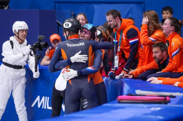 2026-02-18 - Milano Cortina 2026 Winter Olympics MILAN, ITALY - FEBRUARY 18: Jens van t Wout of Netherlands, Melle van t Wout of Netherlands, Zoe Florence Deltrap of Netherlands, Selma Poutsma of Netherlands, Xandra Velzeboer of Netherlands, coach Niels Kerstholt of Netherlands performing on the Short Track Speed skating, Eisschnelllauf during day 14 of the Milano Cortina 2026 Winter Olympics at the Milano Ice Skating Arena on February 18, 2026 in Milan, Italy Milan Milano Ice Skating Arena Italy Content not available for redistribution in The Netherlands directly or indirectly through any third parties. Copyright: xAndrexWeeningx