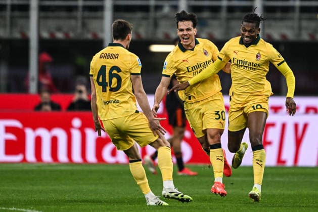 Rafael Leao of AC Milan celebrating after a goal during the Italian Serie A football match between AC Milan and Calcio Como on February 18th, Giuseppe Meazza San Siro Siro stadium in Milan, Italy  Copyright: xTizianoxBallabio IPAxSportx xipa-agency.netx xx IPA_71707556 IPA_Agency_IPA71707556