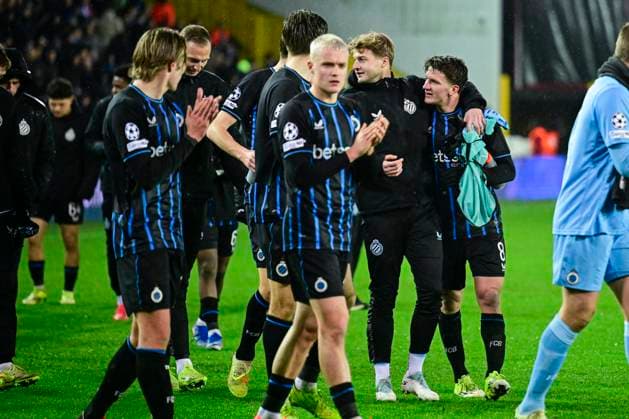 Club Brugge v Atletico de Madrid - UEFA Champions League BRUGGE, BELGIUM - FEBRUARY 18 : Jackers Nordin goalkeeper of Club Brugge, Tzolis Christos forward of Club Brugge, Players of Club Brugge after the game, Mignolet Simon goalkeeper of Club Brugge during the UEFA Champions League 2025 26 knockout phase play-off match first leg between Club Brugge and Atletico de Madrid on February 18, 2026 in Brugge, Belgium, 18 02 2026 Brugge Belgium  Copyright: xJanxDexMeuleneirx