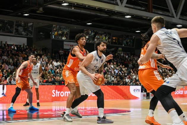 easyCredit Basketball Bundesliga, 21. Spieltag, Niners Chemnitz -MLP Academics Heidelberg 18.02.2026 ab 20.00 Uhr Chemnitz, Chemnitz Arena Im Foto:Roman Bedime(35), easyCredit Basketball Bundesliga, 21. Spieltag, Niners Chemnitz -MLP Academics Heidelberg Leipzig Sachsen Deutschland Copyright: xEHLxMedia MichelxKöhlerx 20261802-Niners-Heidelberg_052