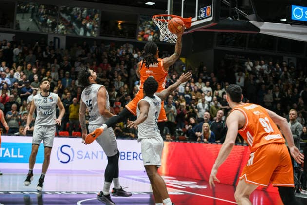 easyCredit Basketball Bundesliga, 21. Spieltag, Niners Chemnitz -MLP Academics Heidelberg 18.02.2026 ab 20.00 Uhr Chemnitz, Chemnitz Arena Im Foto: Nike Sibande(2) dunking easyCredit Basketball Bundesliga, 21. Spieltag, Niners Chemnitz -MLP Academics Heidelberg Leipzig Sachsen Deutschland Copyright: xEHLxMedia MichelxKöhlerx 20261802-Niners-Heidelberg_077