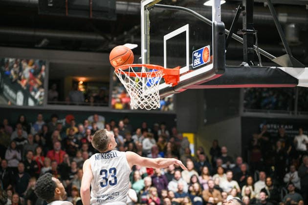 easyCredit Basketball Bundesliga, 21. Spieltag, Niners Chemnitz -MLP Academics Heidelberg 18.02.2026 ab 20.00 Uhr Chemnitz, Chemnitz Arena Im Foto: Ryan Mikesell(33) Dunking easyCredit Basketball Bundesliga, 21. Spieltag, Niners Chemnitz -MLP Academics Heidelberg Leipzig Sachsen Deutschland Copyright: xEHLxMedia MichelxKöhlerx 20261802-Niners-Heidelberg_085