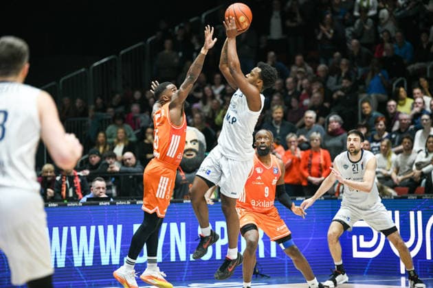 easyCredit Basketball Bundesliga, 21. Spieltag, Niners Chemnitz -MLP Academics Heidelberg 18.02.2026 ab 20.00 Uhr Chemnitz, Chemnitz Arena Im Foto:Cory Davis(5), John Newman III(9) easyCredit Basketball Bundesliga, 21. Spieltag, Niners Chemnitz -MLP Academics Heidelberg Leipzig Sachsen Deutschland Copyright: xEHLxMedia MichelxKöhlerx 20261802-Niners-Heidelberg_095