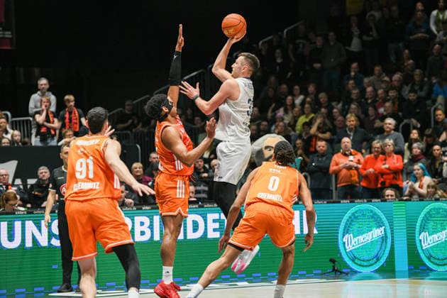 easyCredit Basketball Bundesliga, 21. Spieltag, Niners Chemnitz -MLP Academics Heidelberg 18.02.2026 ab 20.00 Uhr Chemnitz, Chemnitz Arena Im Foto:Yordan Minchev(91), Kostja Mushidi(11), Ryan Mikesell(33), Kevin Yebo(0) easyCredit Basketball Bundesliga, 21. Spieltag, Niners Chemnitz -MLP Academics Heidelberg Leipzig Sachsen Deutschland Copyright: xEHLxMedia MichelxKöhlerx 20261802-Niners-Heidelberg_107