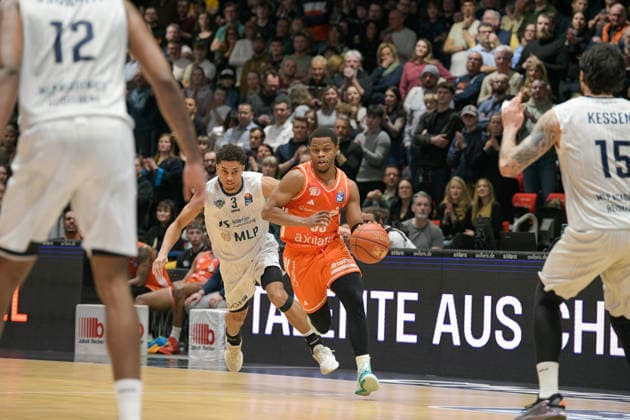 easyCredit Basketball Bundesliga, 21. Spieltag, Niners Chemnitz -MLP Academics Heidelberg 18.02.2026 ab 20.00 Uhr Chemnitz, Chemnitz Arena Im Foto: Eric Washington(33) easyCredit Basketball Bundesliga, 21. Spieltag, Niners Chemnitz -MLP Academics Heidelberg Leipzig Sachsen Deutschland Copyright: xEHLxMedia MichelxKöhlerx 20261802-Niners-Heidelberg_142