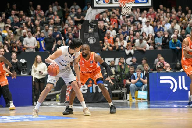 easyCredit Basketball Bundesliga, 21. Spieltag, Niners Chemnitz -MLP Academics Heidelberg 18.02.2026 ab 20.00 Uhr Chemnitz, Chemnitz Arena Im Foto: Erol Ersek(11), John Newman III(9) easyCredit Basketball Bundesliga, 21. Spieltag, Niners Chemnitz -MLP Academics Heidelberg Leipzig Sachsen Deutschland Copyright: xEHLxMedia MichelxKöhlerx 20261802-Niners-Heidelberg_149
